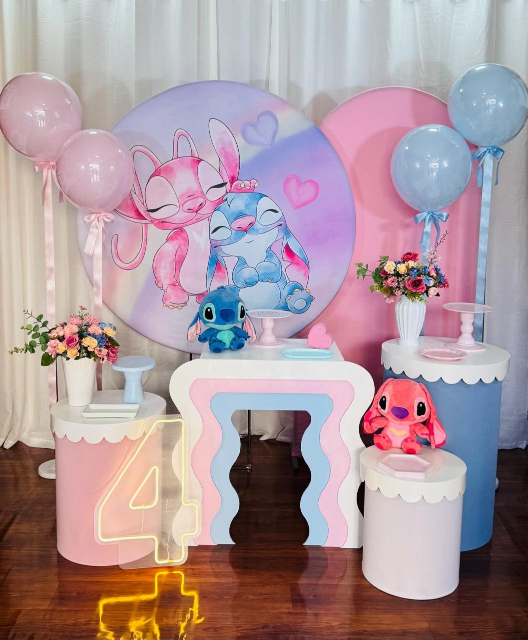 Kit Stitch E Angel Com Mesa Camada E Balão - Comemore com encanto