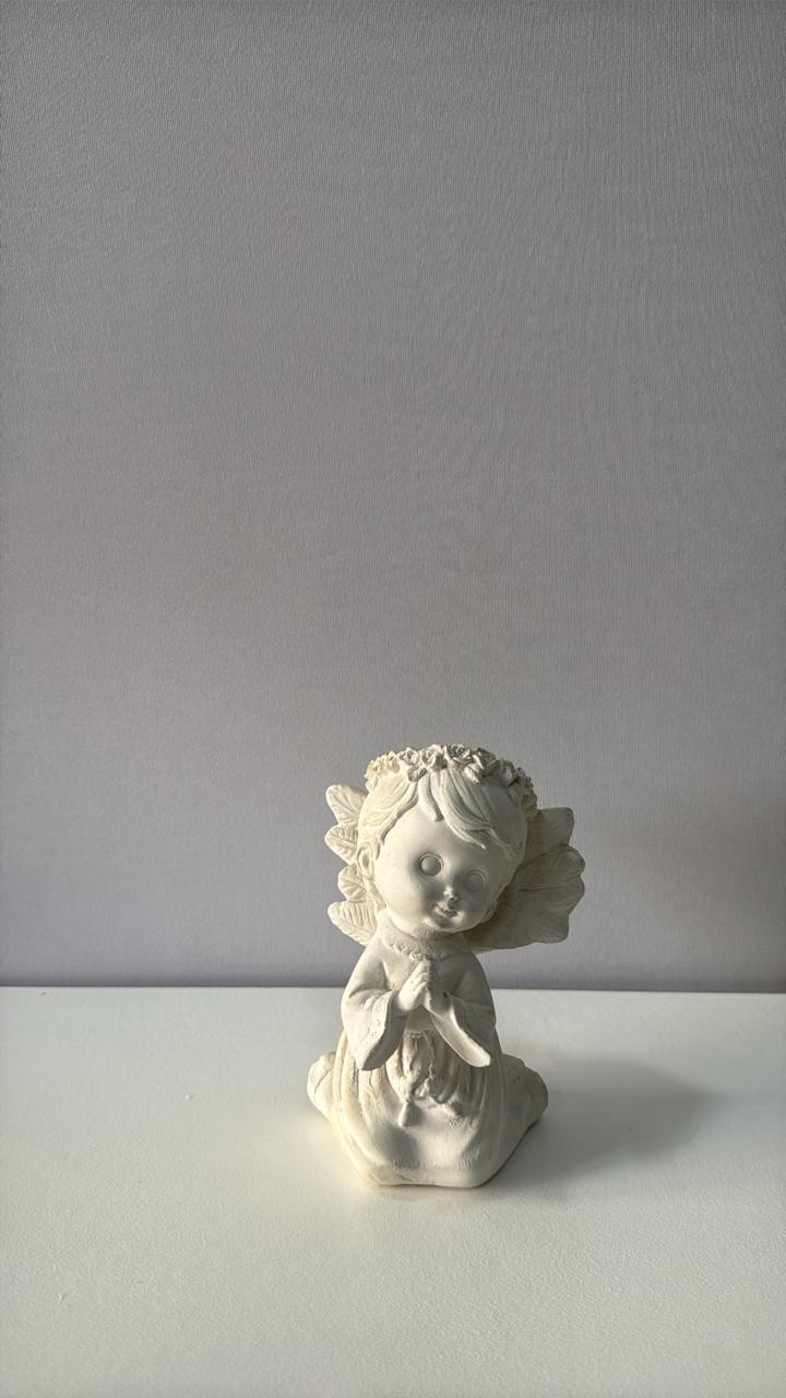 Anjo de Ceramica Ajoelhado 15 Cm ( Altura) - Comemore com encanto