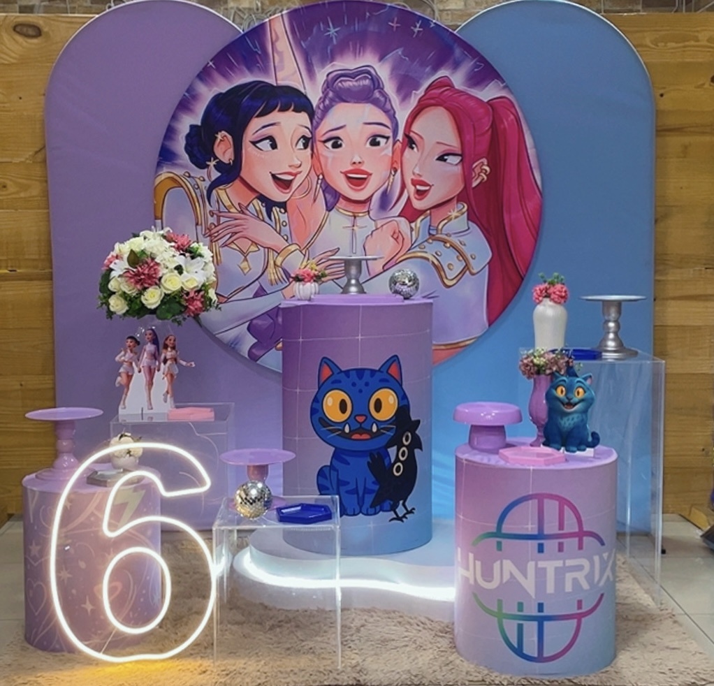 Kit Guerreiras K-Pop Acrílico - Comemore com encanto