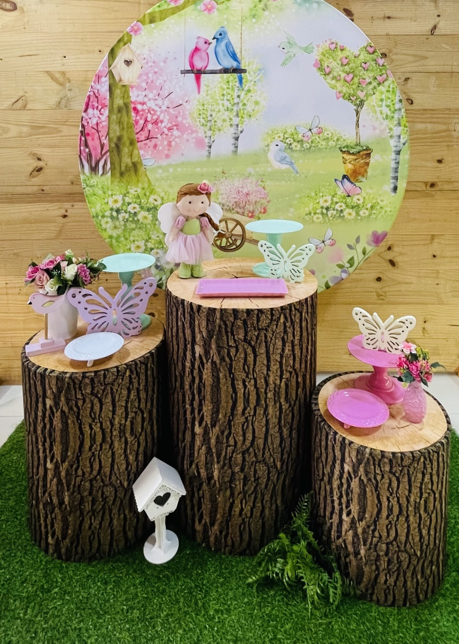Jardim Encantado Com Tronco 1 - Comemore com encanto