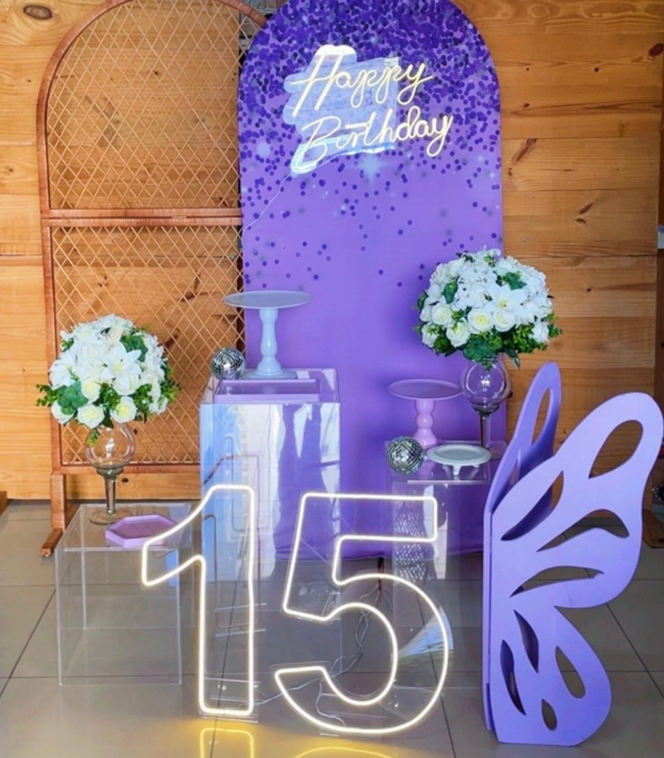 Kit 15 Anos Lilas Borboleta Acrilico - Comemore com encanto