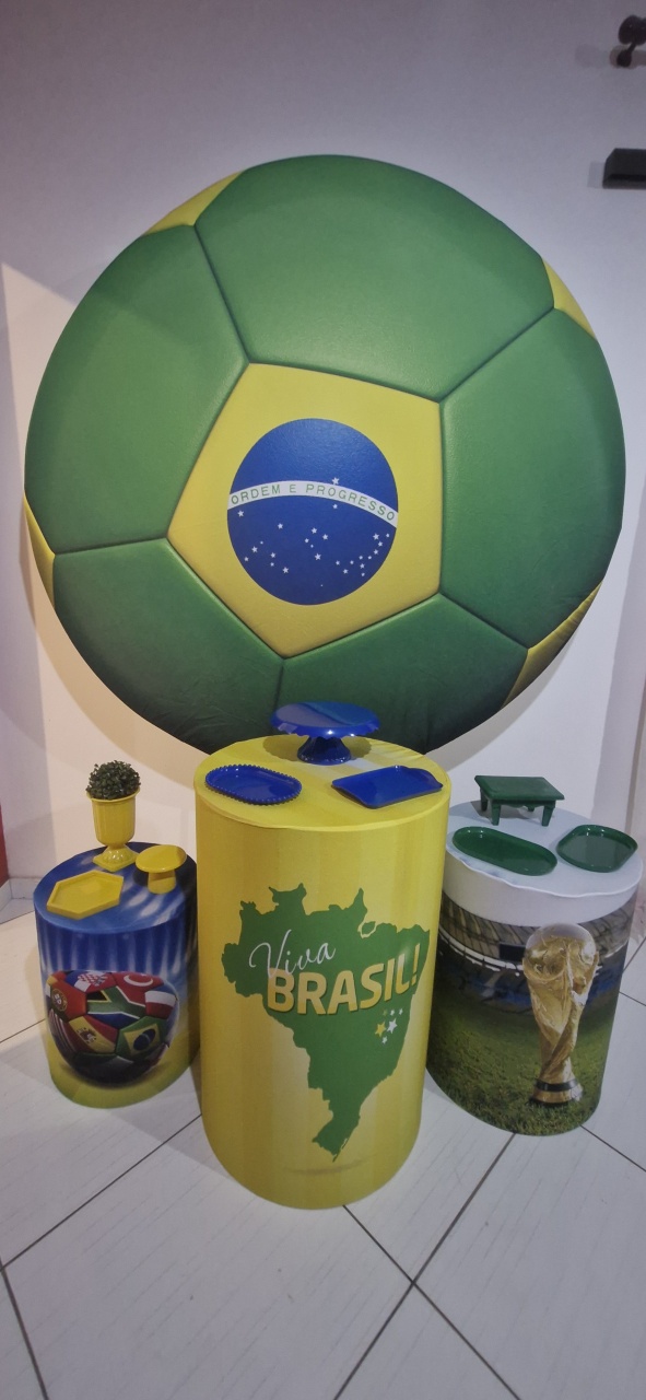 Kit Futebol Painel Redondo E Cilindros - Marisa Festas Descartáveis e Cia 