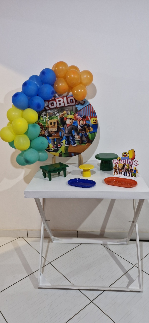 Kit Mini Festa Na Mesa Roblox - Marisa Festas Descartáveis e Cia 