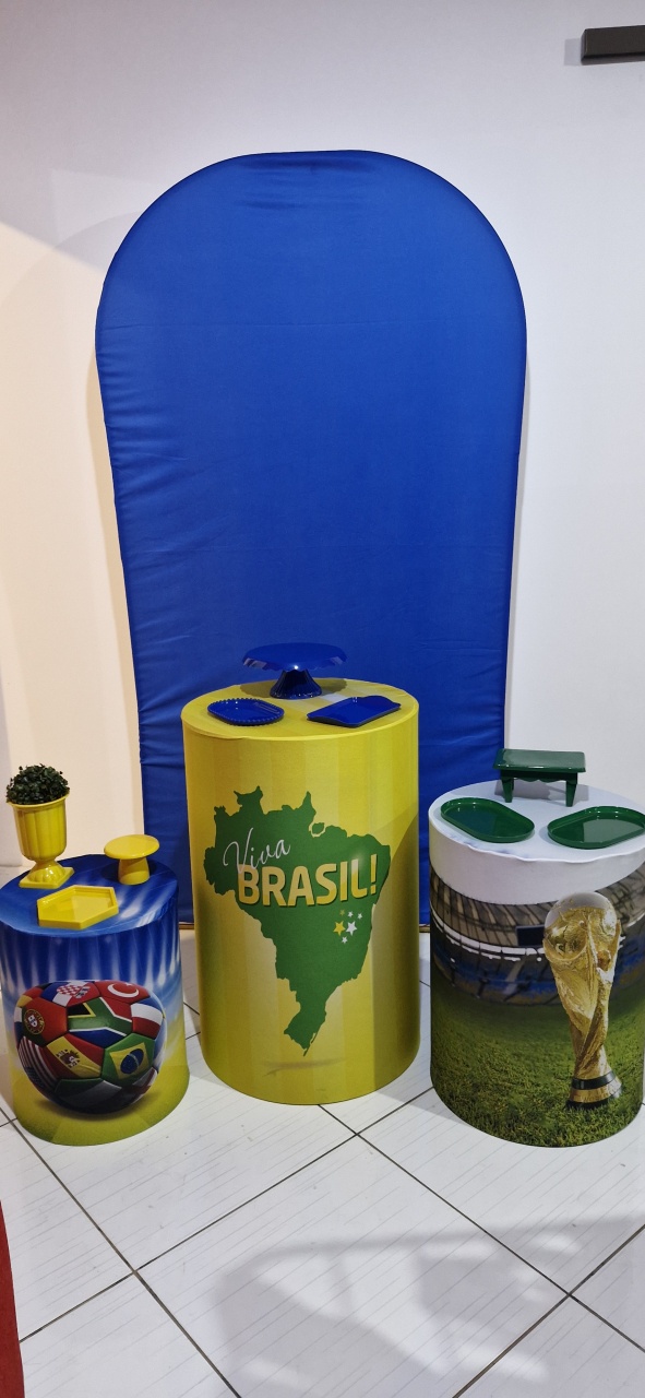 Kit Futebol Painel Romano +Cilindros - Marisa Festas Descartáveis e Cia 
