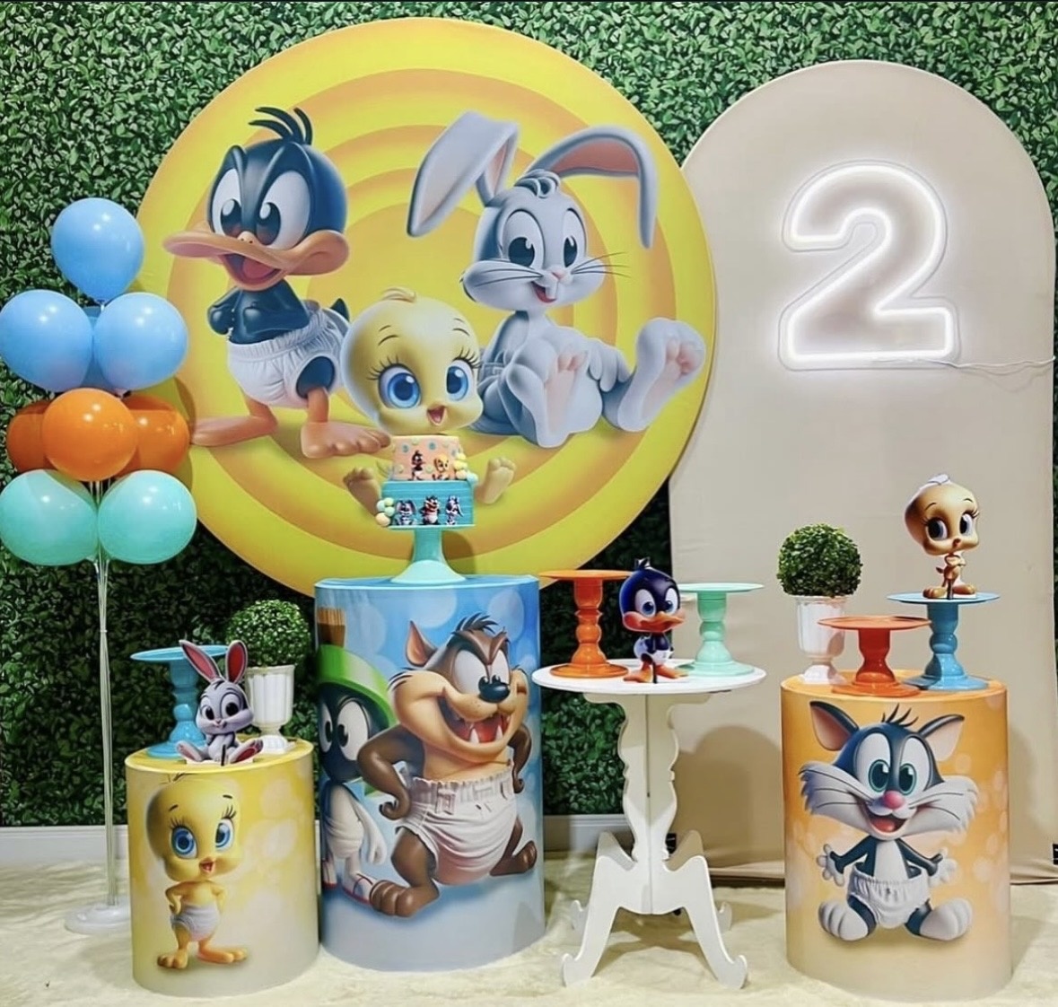 Kit Looney Tunes 200 - Pegue e Monte Fest