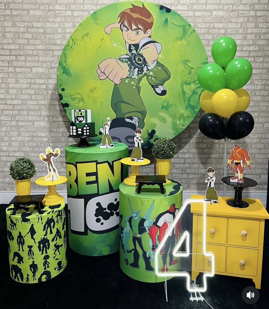 Kit Ben 10 - Pegue e Monte Fest