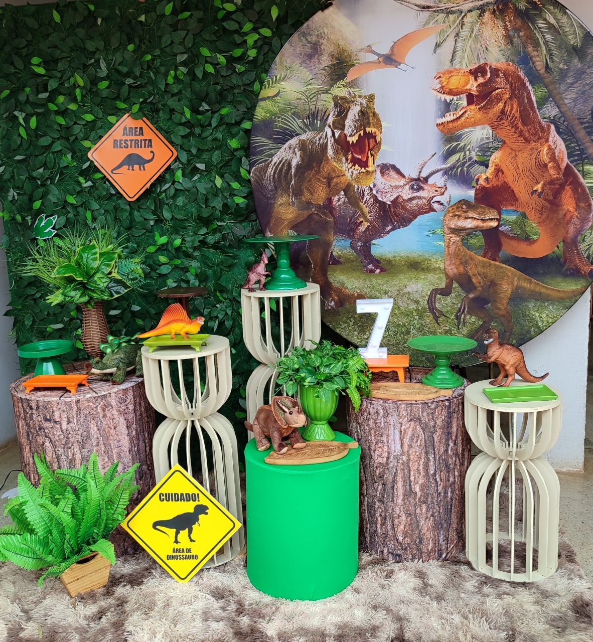 Dinossauro  - Arte Sonho Locação
