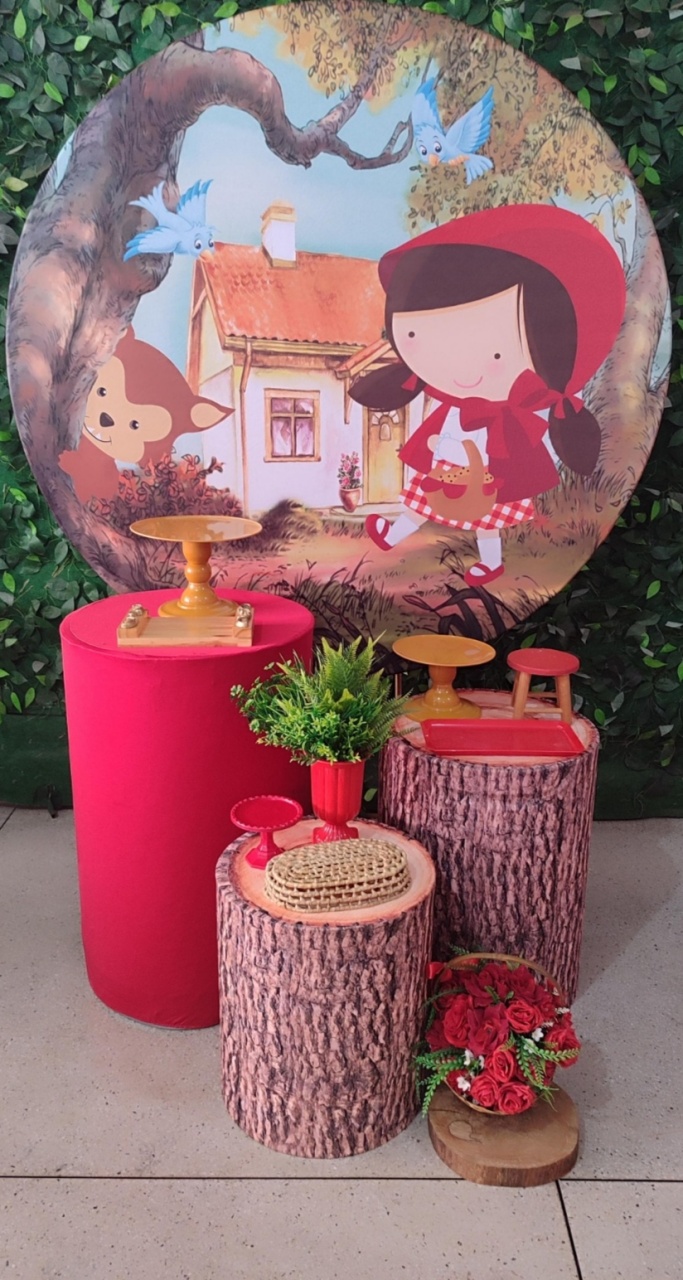 Chapéuzinho Vermelho  - Arte Sonho Locação