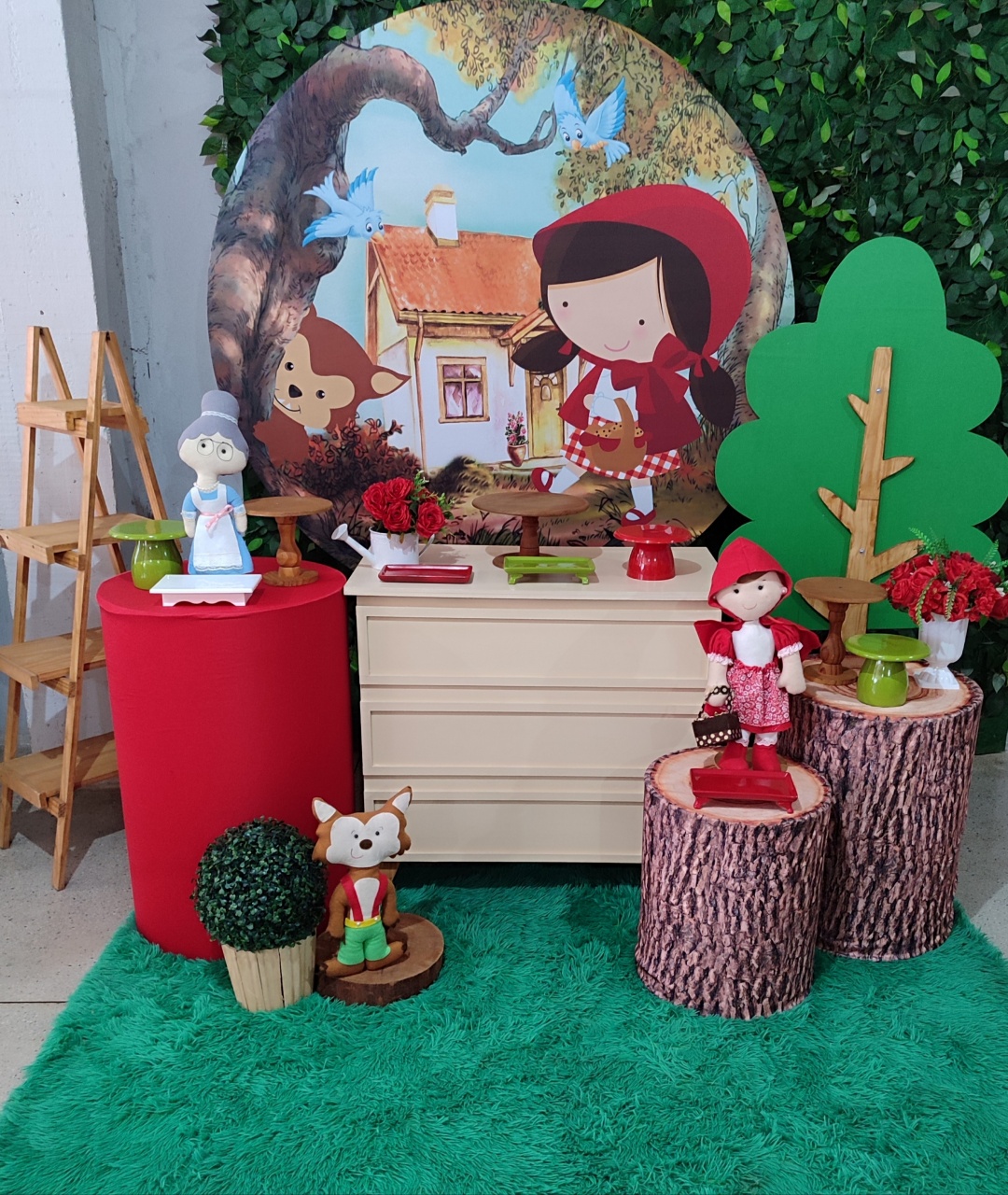 Chapéuzinho Vermelho  - Arte Sonho Locação