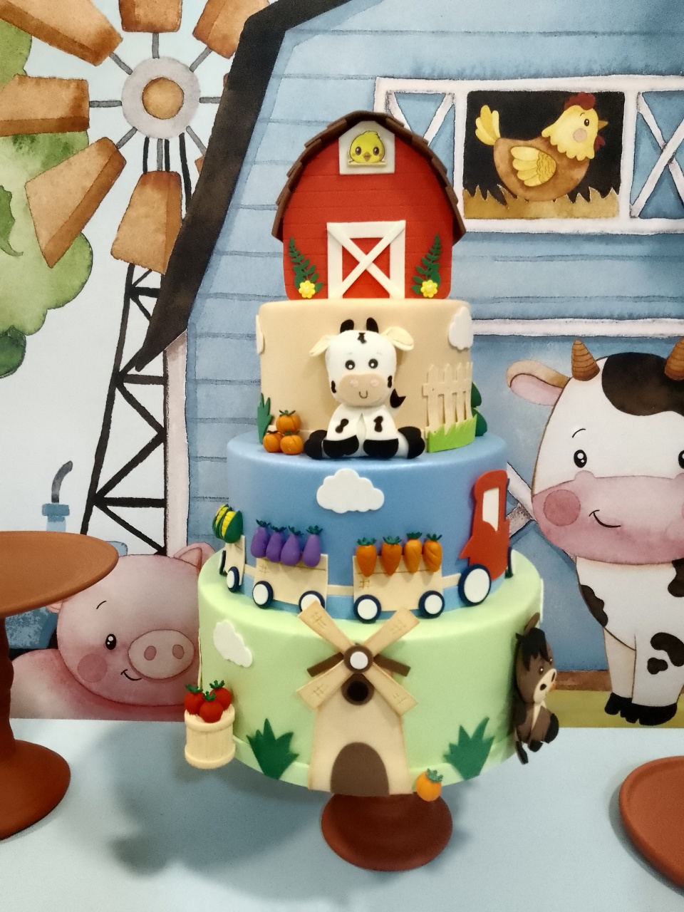 Bolo Fake Fazendinha Menino - Mania de festa 