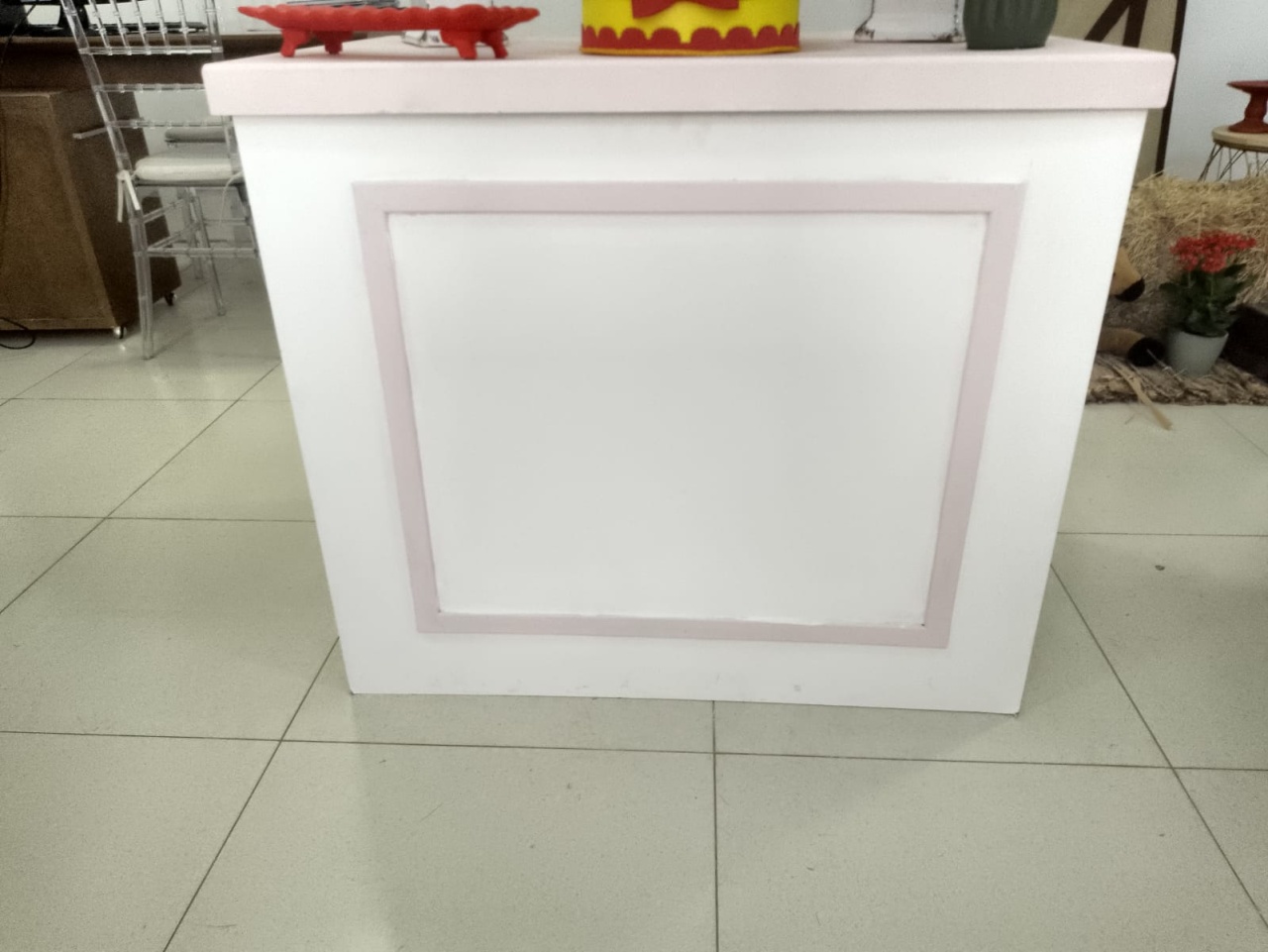 Mesa Branca E Rosa - Mania de festa
