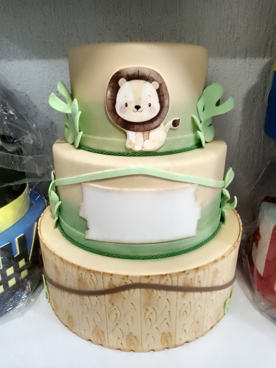 Bolo Fake Safari - Mania de festa 