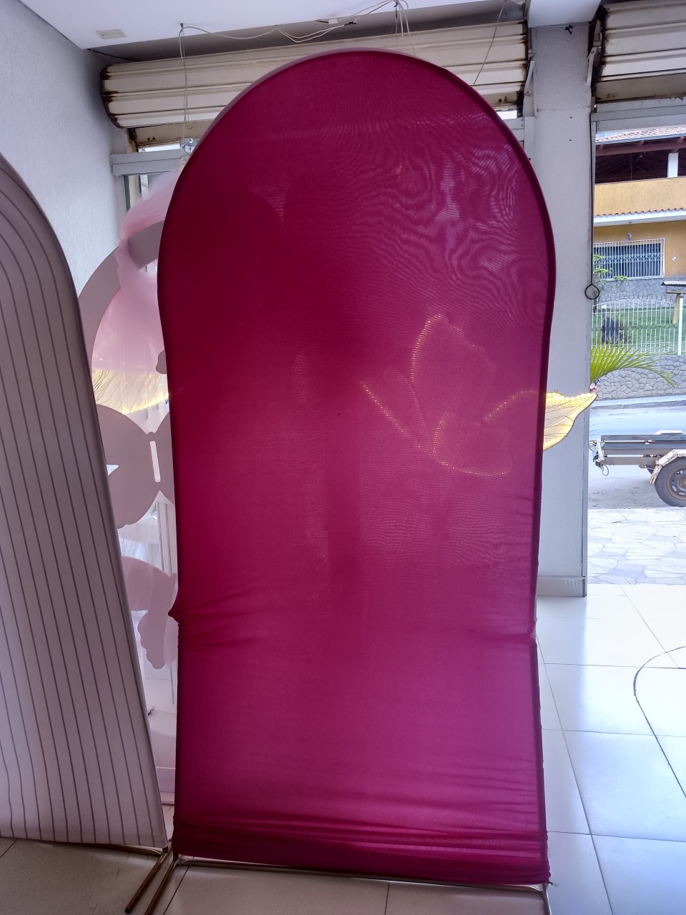 Painel Romano Rosa - Mania de festa