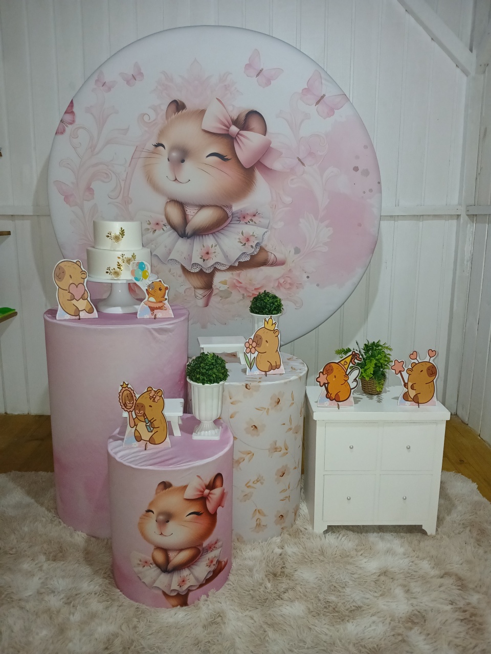 Capivara Bailarina - Doce encanto decorações 