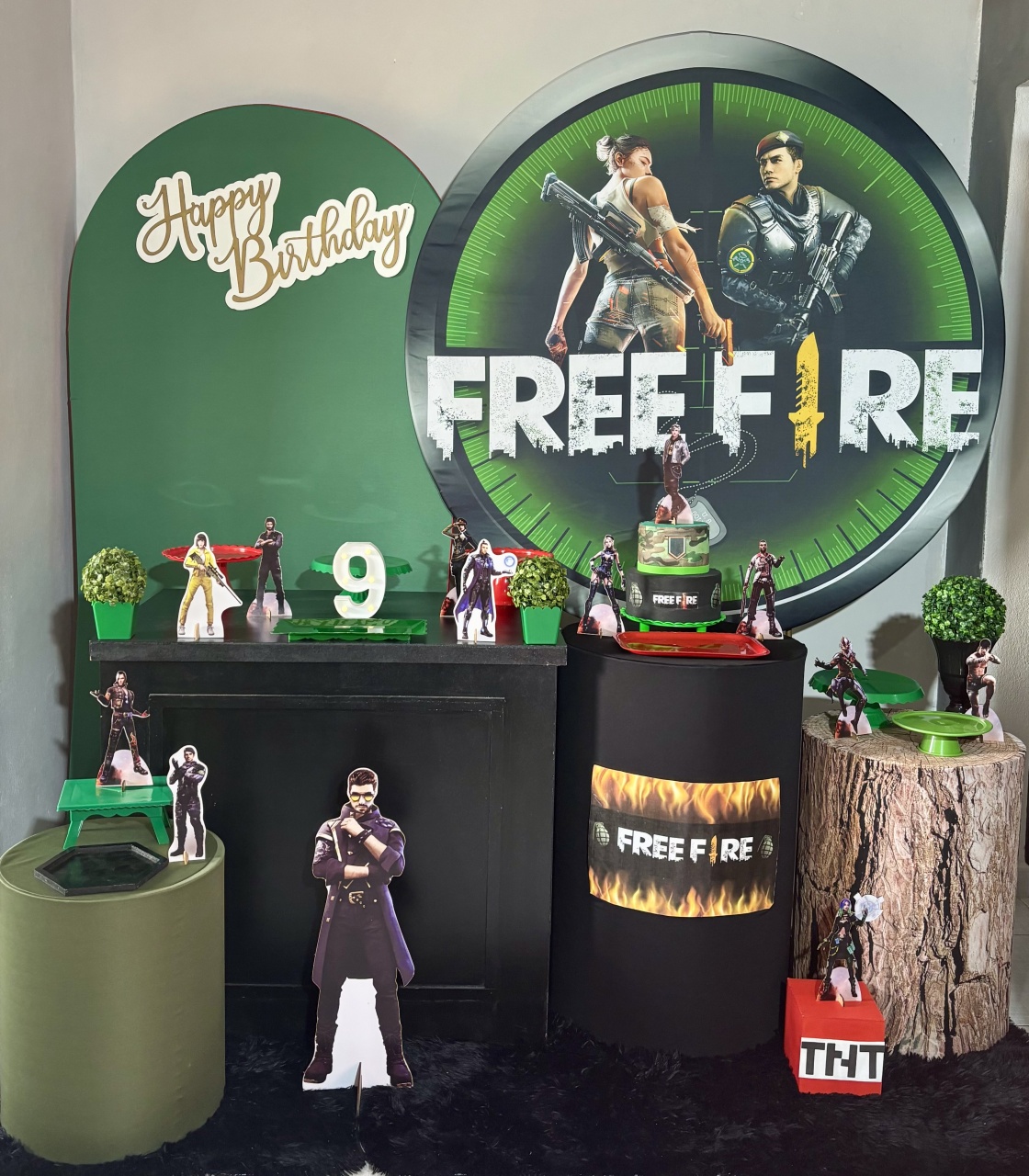 Free Fire 05 - Shalom Festas Pegue e Monte