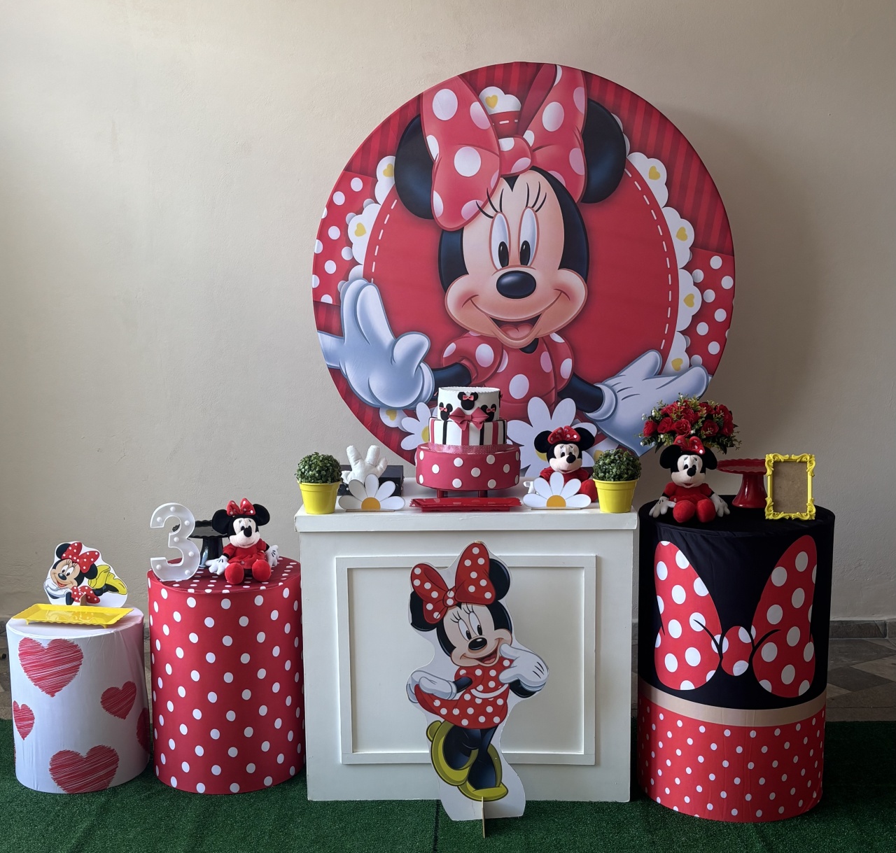 Minnie Vermelha 03 - Shalom Festas Pegue e Monte