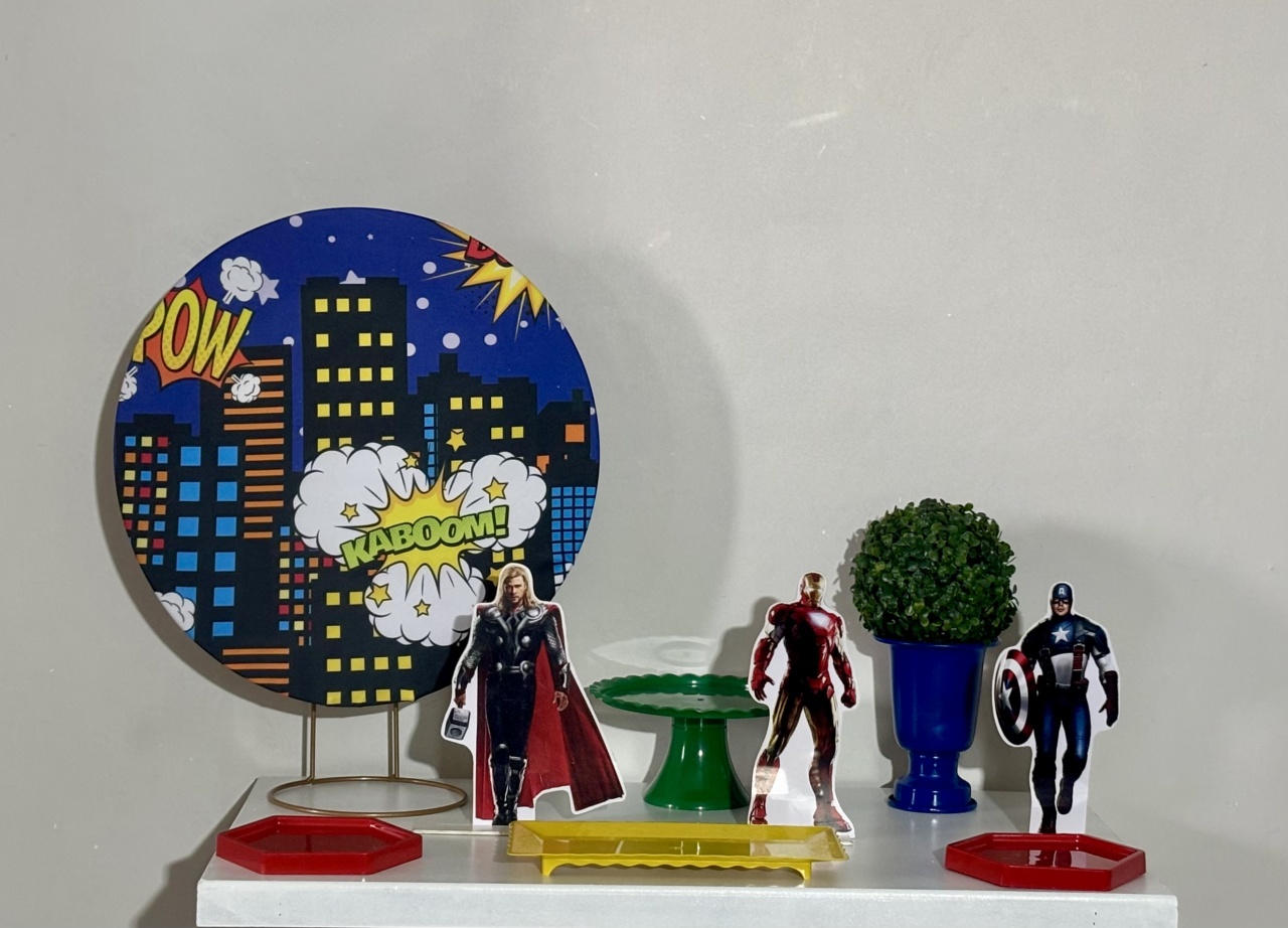 Mini Kit Vingadores 01 - Shalom Festas Pegue e Monte 