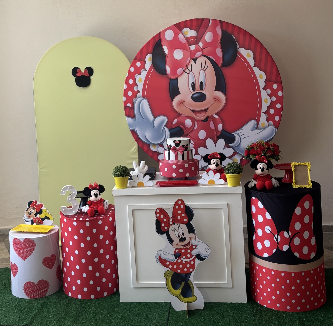 Minnie Vermelha 06 - Shalom Festas Pegue e Monte