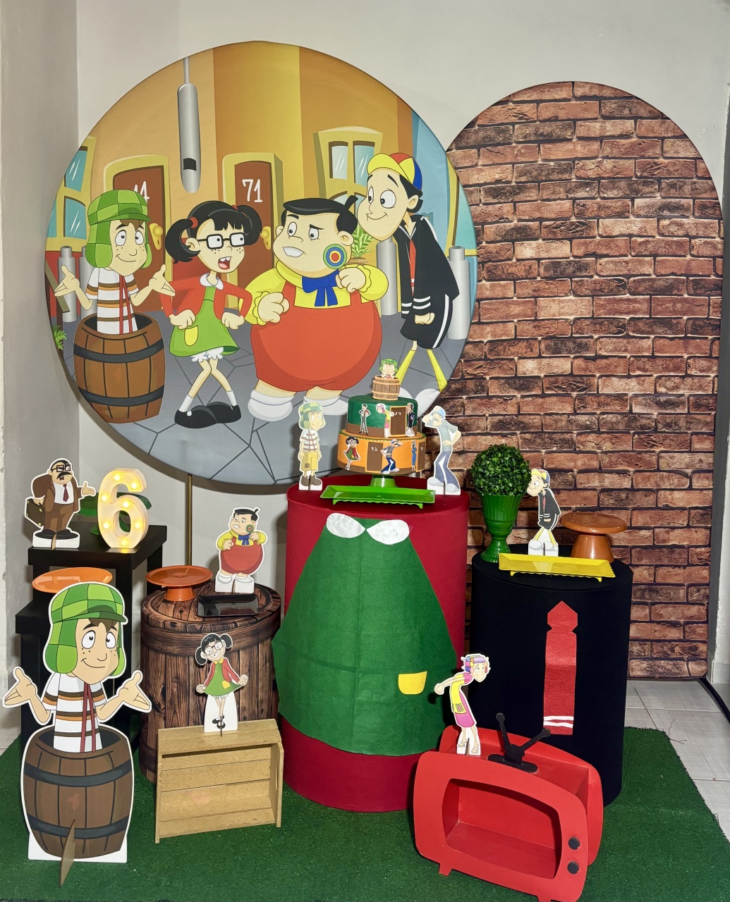 Turma Chaves 04 - Shalom Festas Pegue e Monte