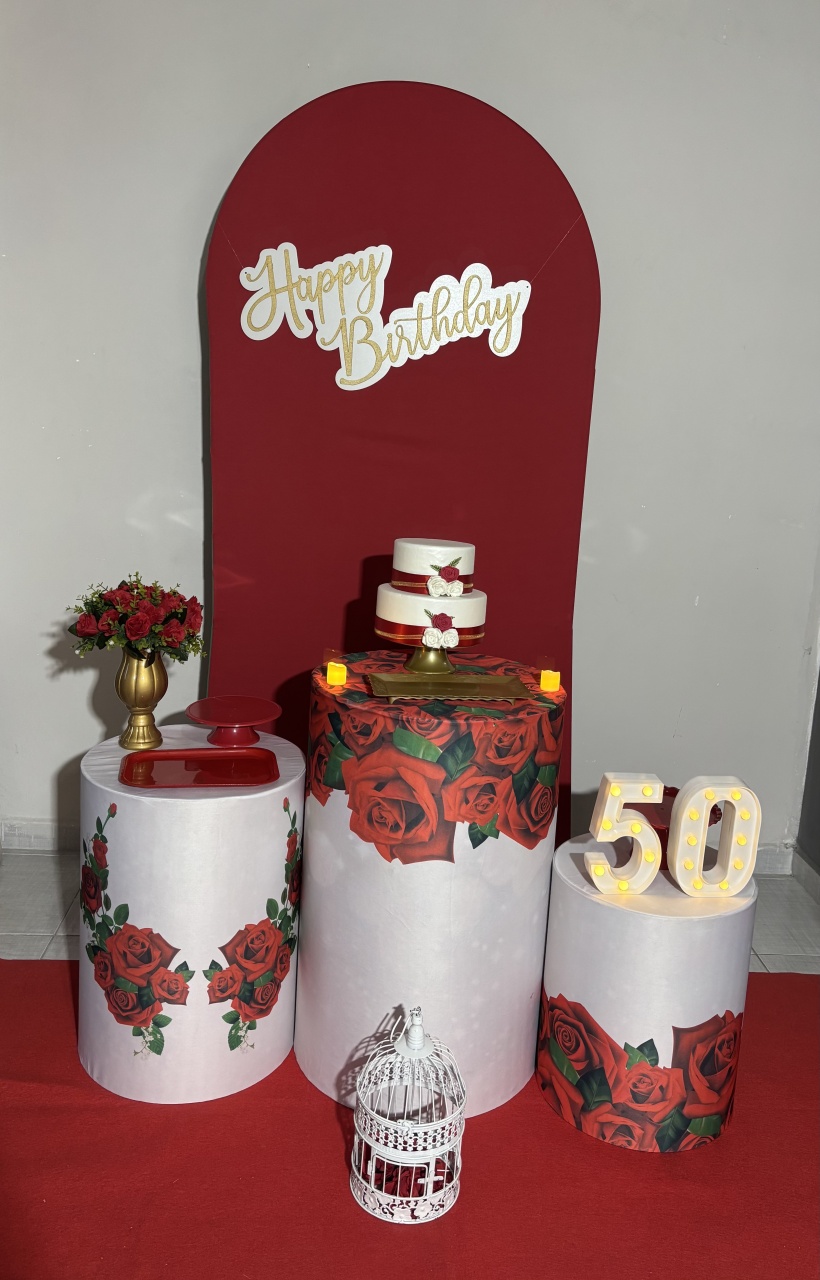 Romano Vermelho / Cilindro Floral - Shalom Festas Pegue e Monte 