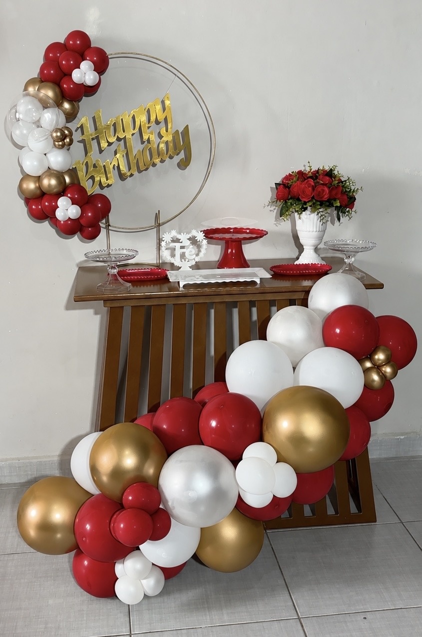 Mesa Ripada Minimalista Vermelha - Shalom Festas Pegue e Monte 