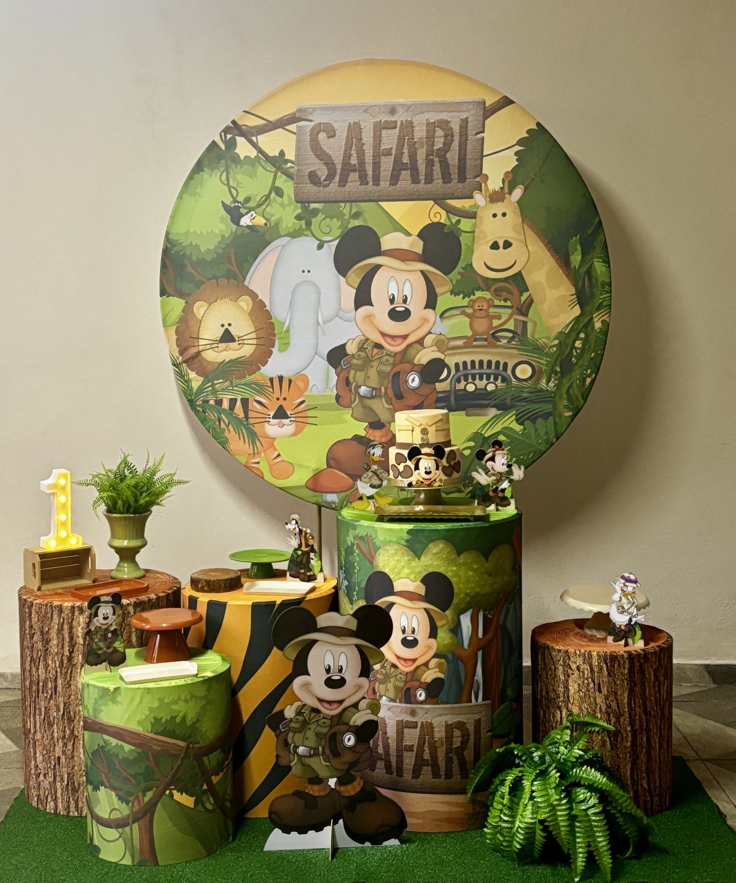 Mickey Safari 02 - Shalom Festas Pegue e Monte