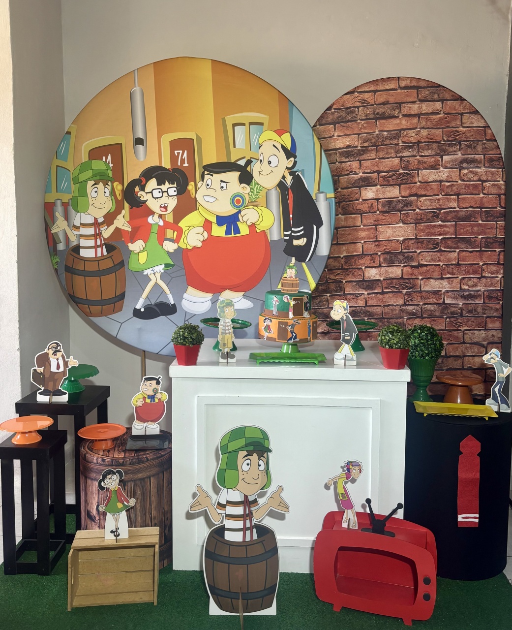 Turma Chaves 05 - Shalom Festas Pegue e Monte
