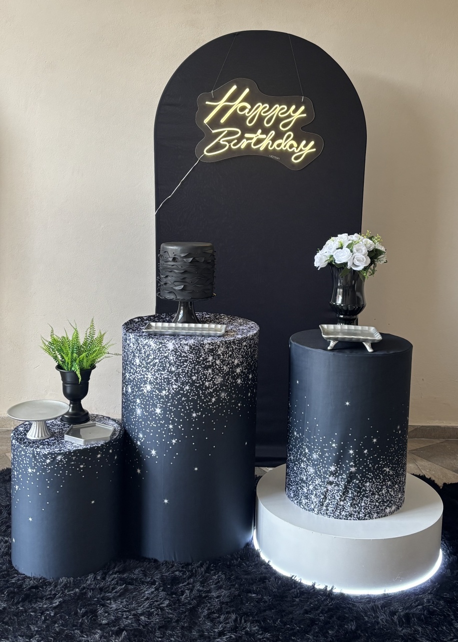 Preto Prata  - Shalom Festas Pegue e Monte