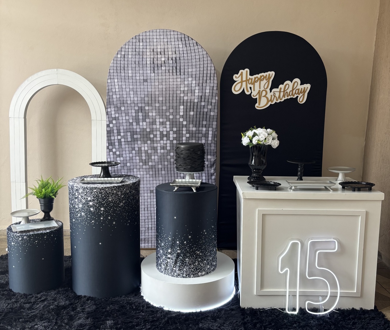 Preto / Prata - Shalom Festas Pegue e Monte