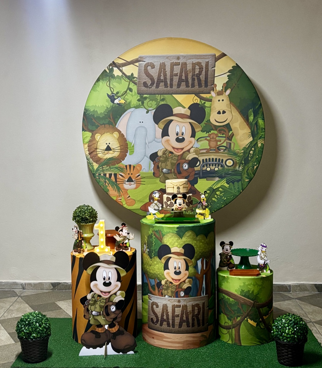 Mickey Safari 01 - Shalom Festas Pegue e Monte