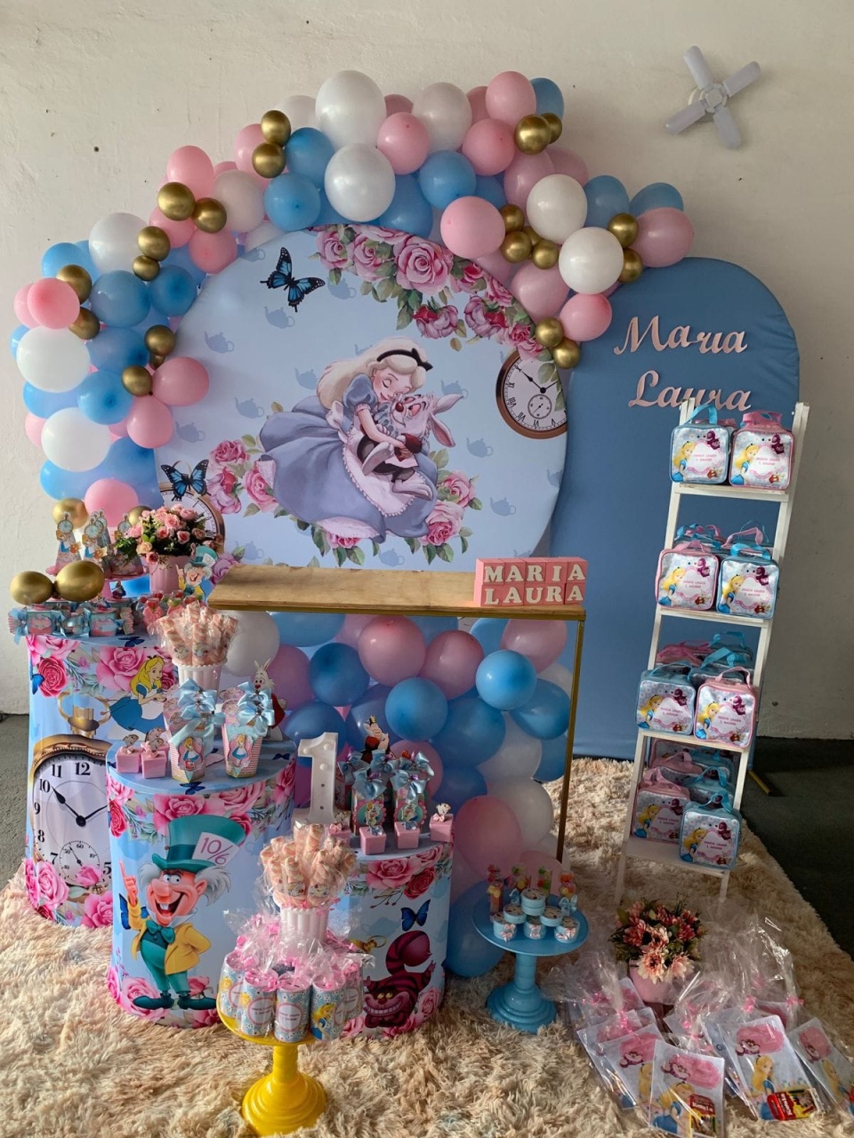Kit Alice No País das Maravilhas Composto - Lindalci Oliveira