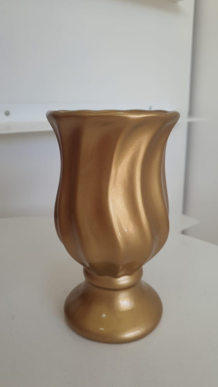 Vaso Folha Dourado P - Encante festas e locações