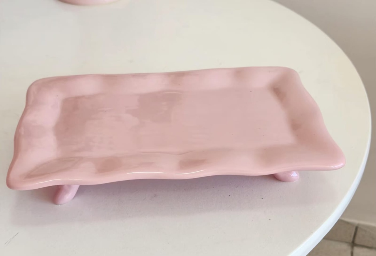 Bandeja Retangular Pé Japonês Rosa Bebê 1 - Encante festas e locações