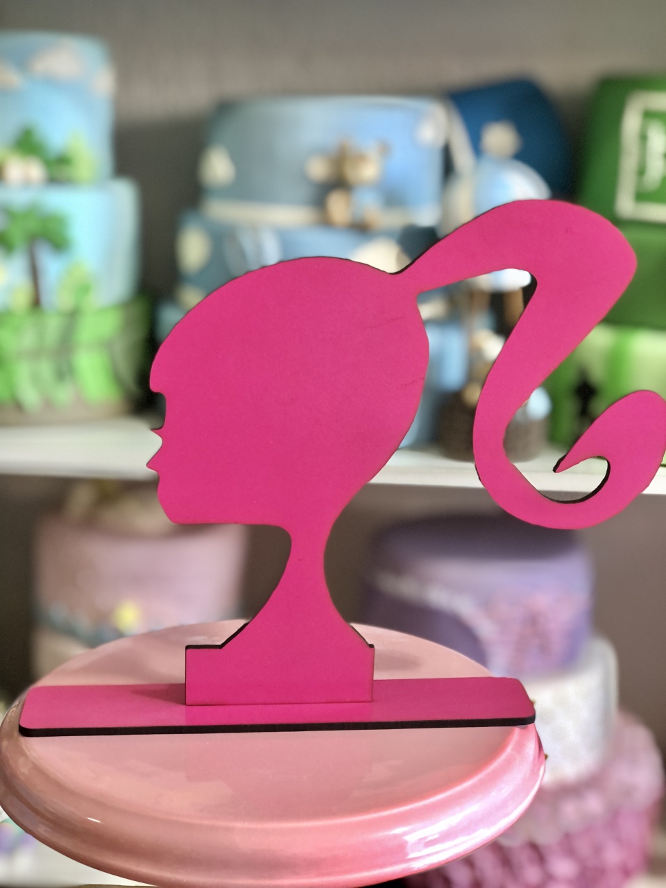 Display de Mesa Barbie Silhueta - Rosa Chiclete Loque e Decore