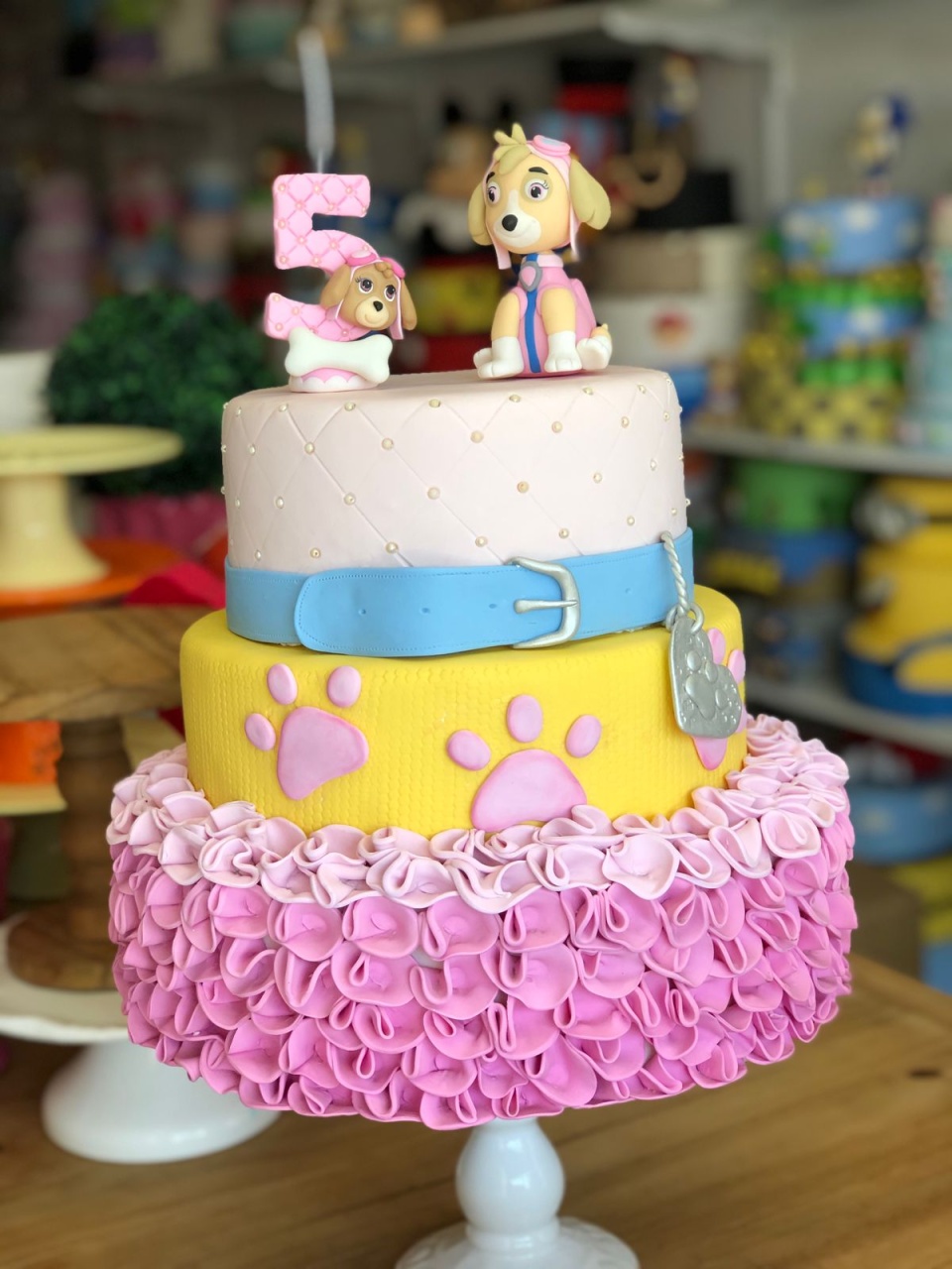 Bolo Fake Skye Patrulha Canina - Rosa Chiclete Loque e Decore