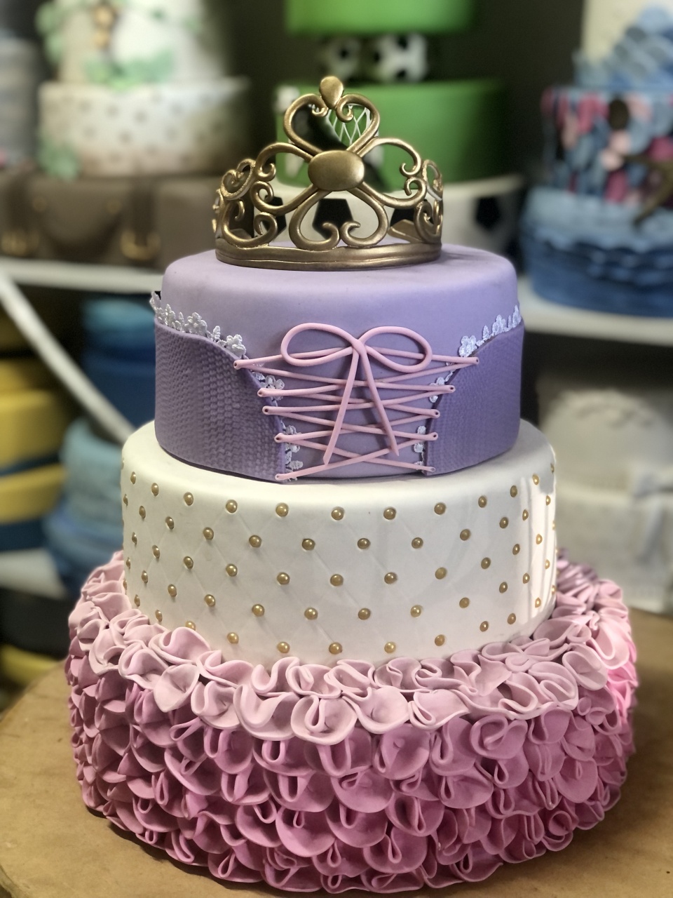Bolo Fske Rapunzel - Rosa Chiclete Loque e Decore