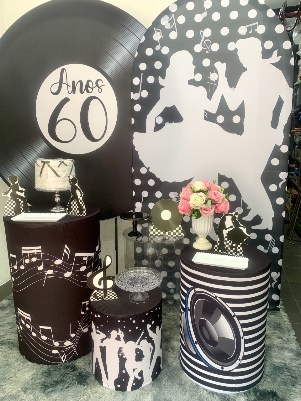 Anos 60 Prata - Vernizzi Decorações 