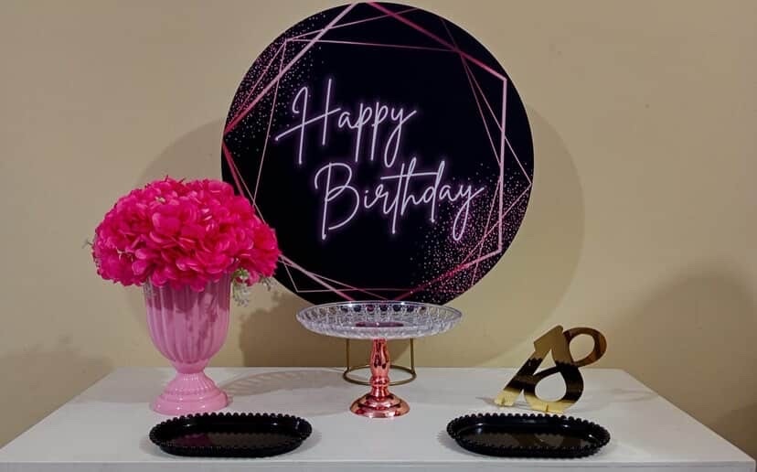 Happy Birthday Preto - Vernizzi Decorações 