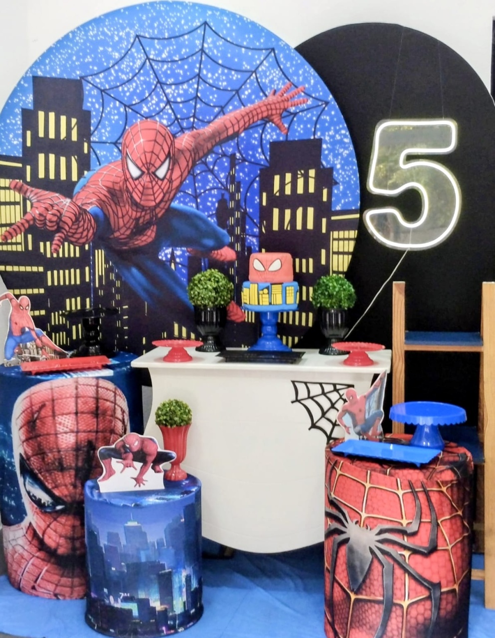 Homem Aranha Ouro - Vernizzi Decorações 