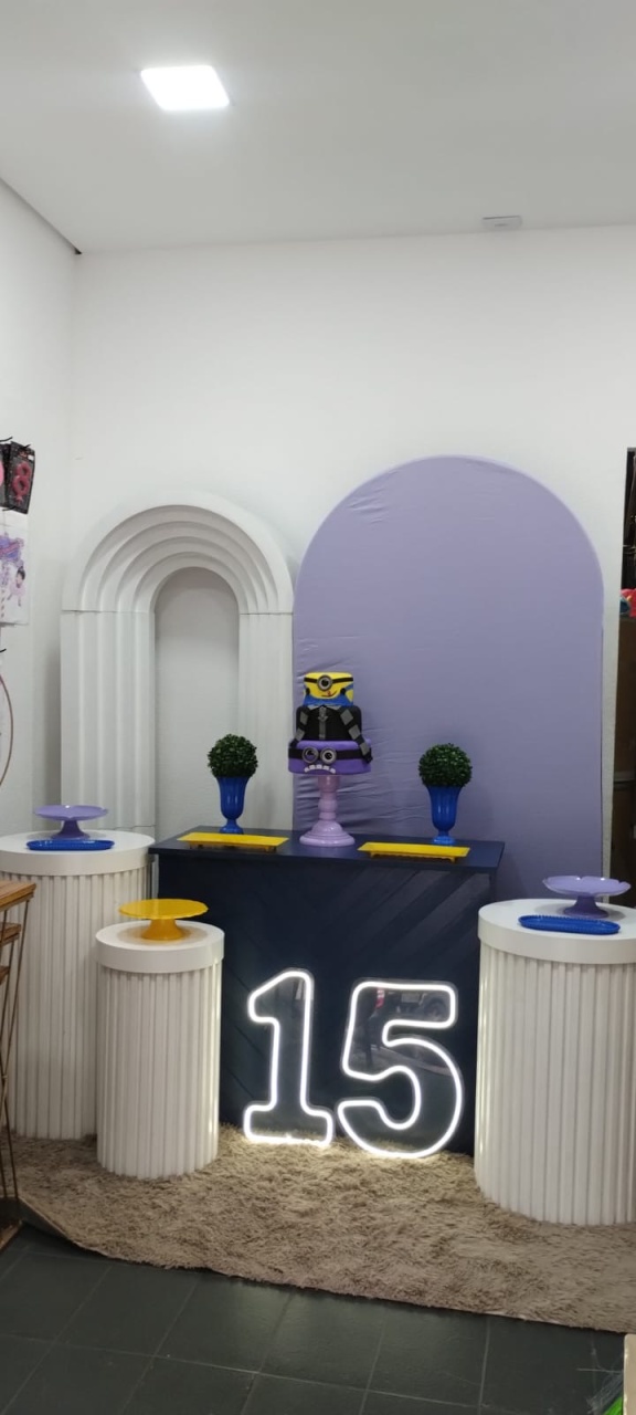 Composição Minions - Vernizzi Decorações 