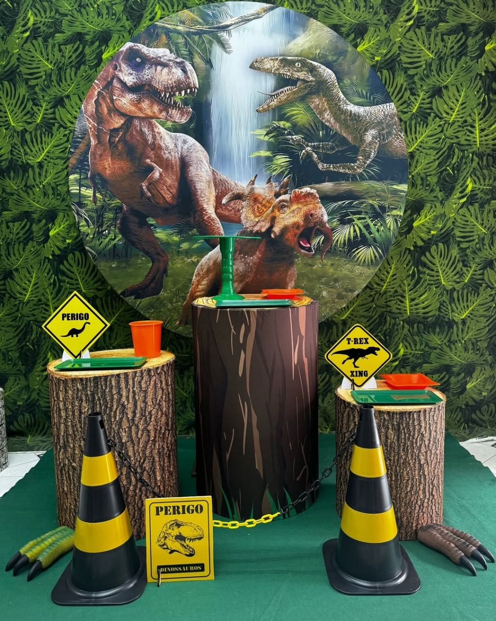 Dinassauro - QueroFesta