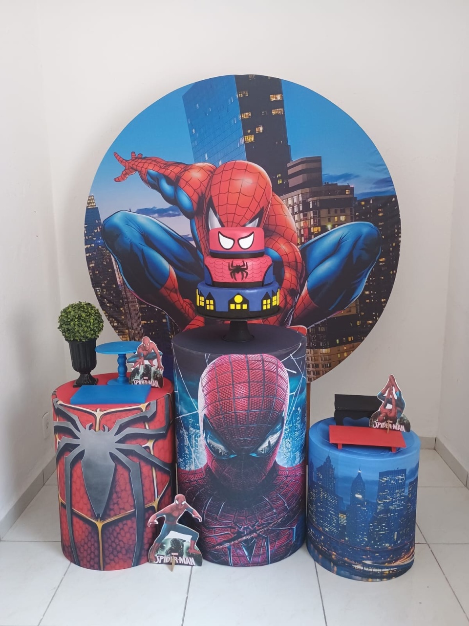 Kit Bronze Homem Aranha - KaypemiLocações 