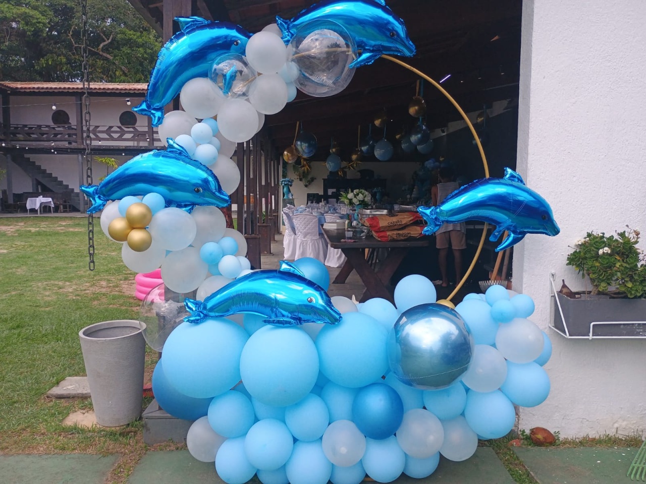 Arco de Balões Golfinhos - KaypemiLocações 