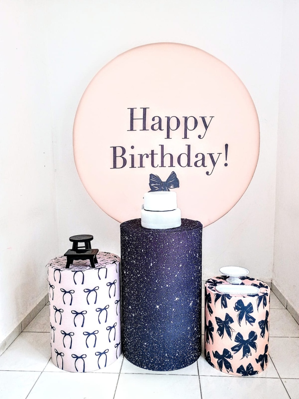 Kit Bronze Happy Birthday Lacinho Preto - KaypemiLocações 