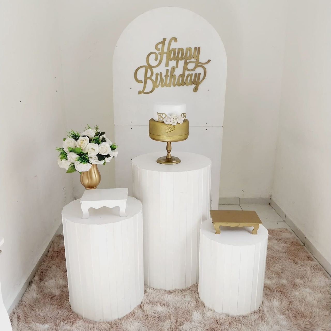 Kit Romano Happy Birthday Branco Cilindros Ripado - KaypemiLocações 