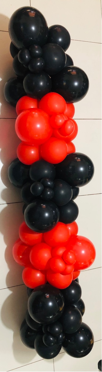 Arco de Bexiga Preto E Vermelho - Mundo dos Sonhos
