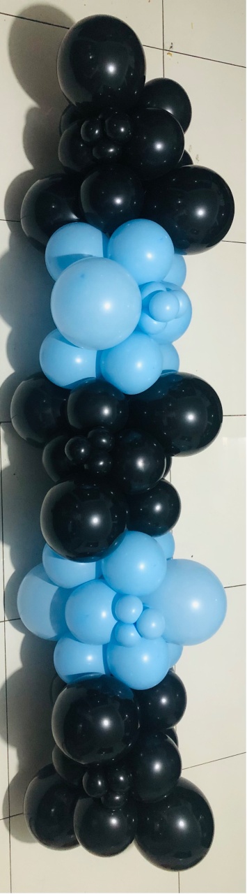 Arco de Bexiga Azul Bebe E Preto - Mundo dos Sonhos