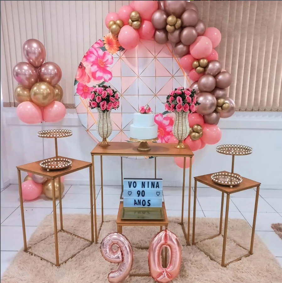 Composição Aniversario Rose - D´Coração Festaria