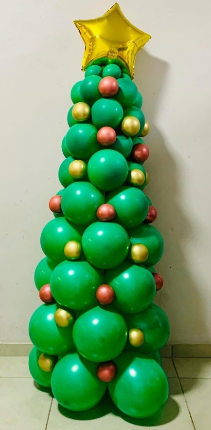 Escultura de Balão Árvore Natal - D´Coração Festaria