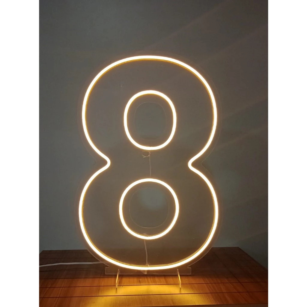 Número 8 de Led Quente - D´Coração Festaria